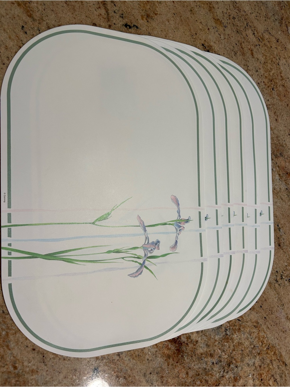 (6)Corning Corelle Shadow Iris reversible vinyl foam placemats 17 1/8”x11.25”New